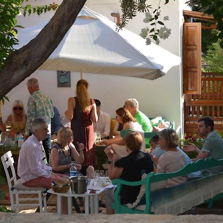 The White House Kalkan Buitenkant foto