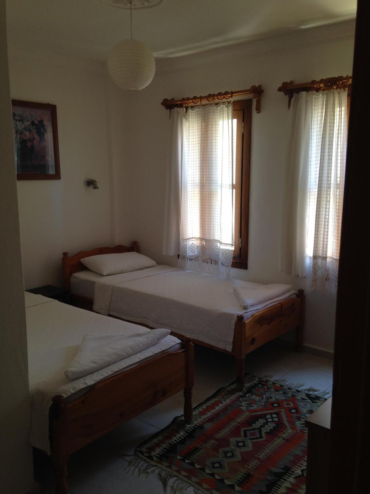 The White House Kalkan Buitenkant foto