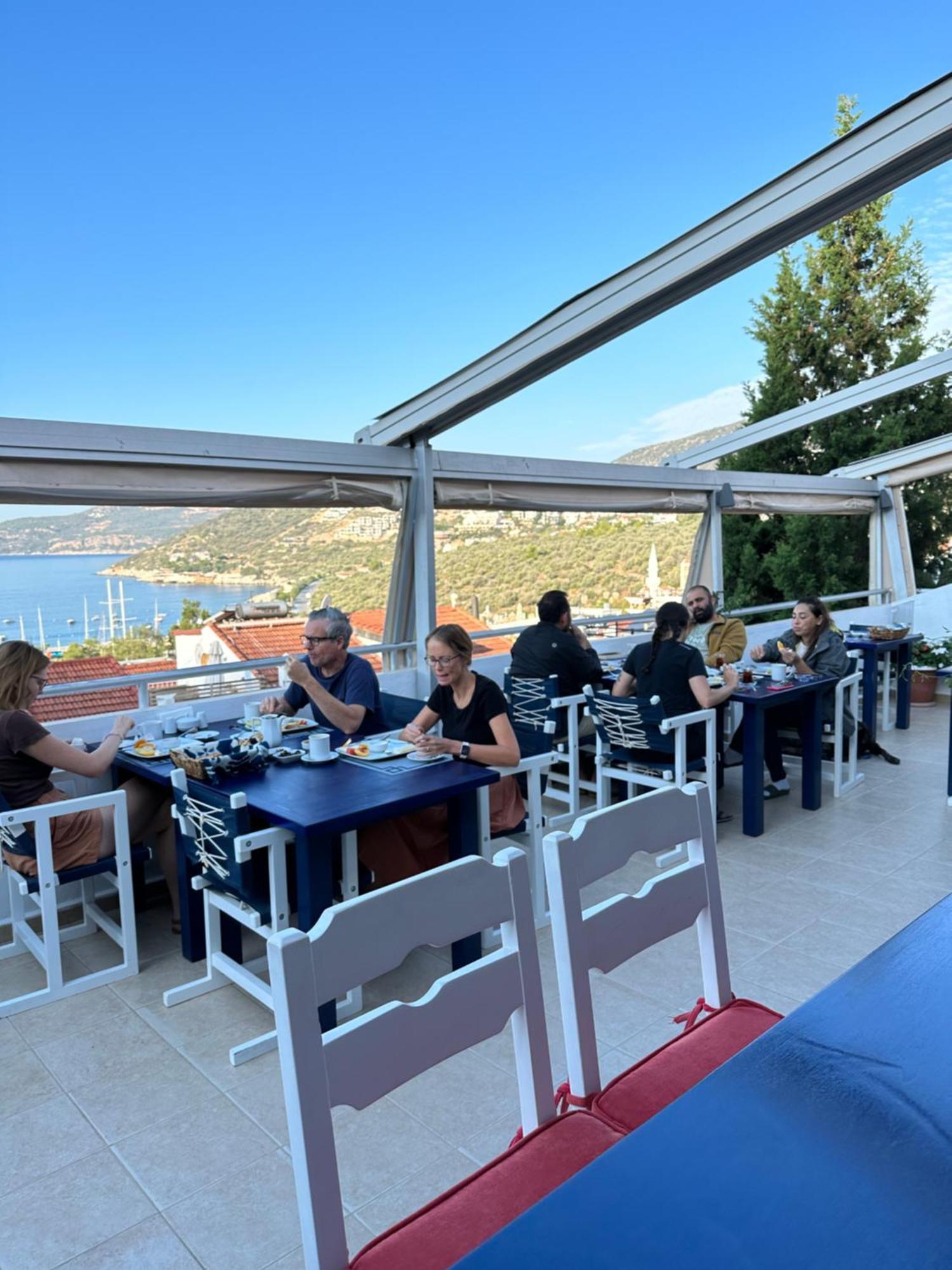 The White House Kalkan Buitenkant foto